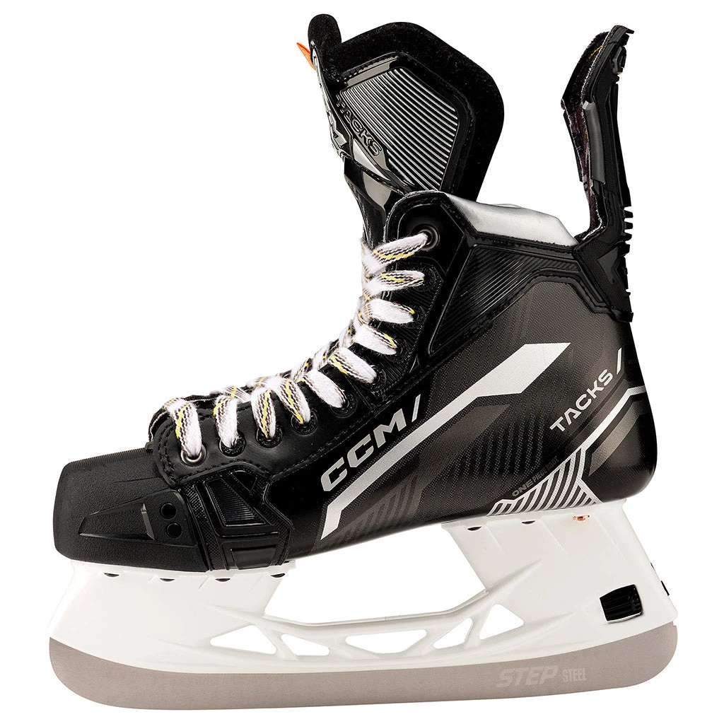 CCM Tacks Vector Premier 2022 Senior Ice Hockey Skates 4 CCM Tacks Vector Premier 2022 Senior Ice Hockey Skates - Image 2