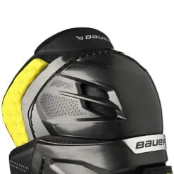 Bauer Supreme Mach Senior Ice Hockey Shin Guards 13 Bauer Supreme Mach Senior Ice Hockey Shin Guards -Hockey Gear Store MACH SR kneecap detail